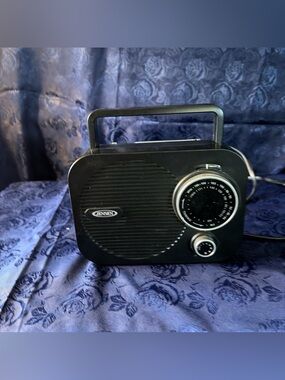 Jensen MR-550 Portable AM FM Radio Battery with electrical cord